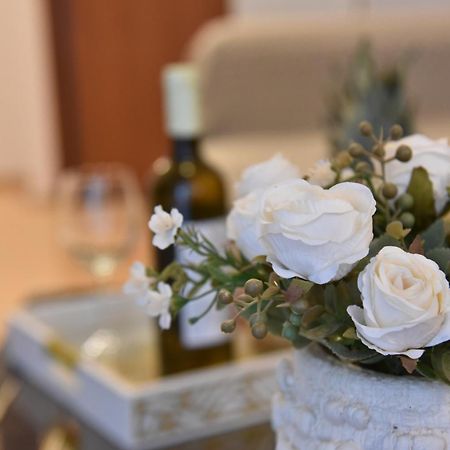 Tiny Treasure Apartment أثينا المظهر الخارجي الصورة