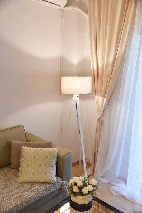Tiny Treasure Apartment أثينا المظهر الخارجي الصورة